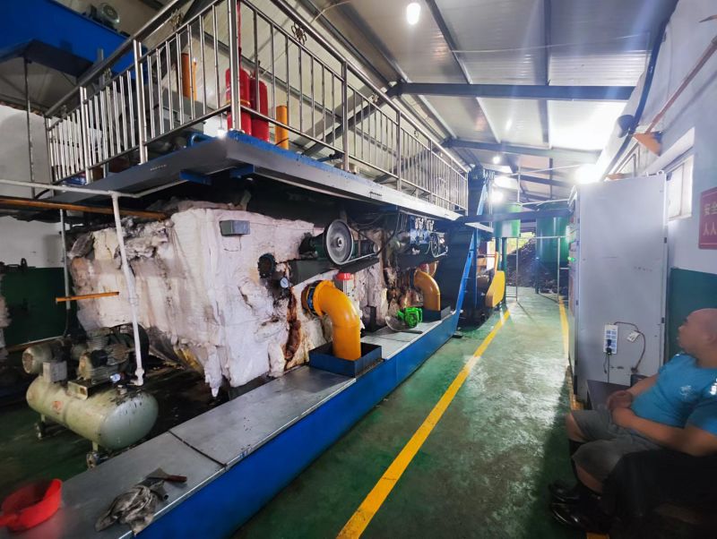 爐膛一體直燒導熱油熔煉鍋老客戶生產(chǎn)現(xiàn)場